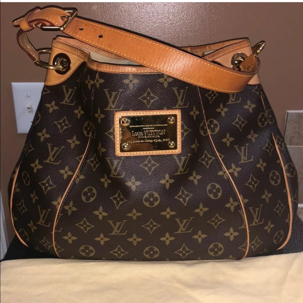 Louis Vuitton galliera pm purse
